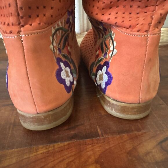 Loresma Womens Boots Sz 38 US 7.5-8 Italy Orange Embroidered Floral Boho Artisan - Picture 12 of 16